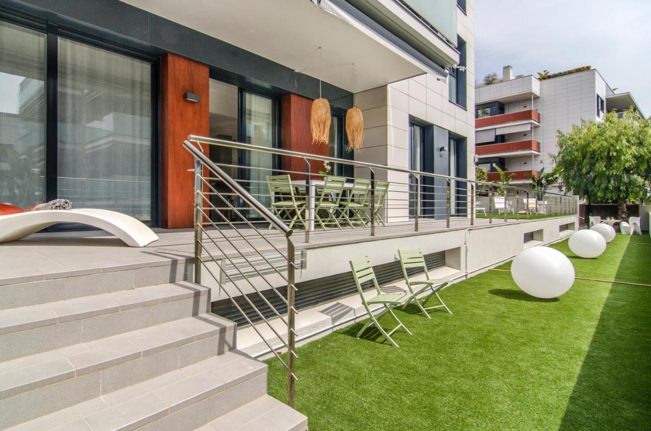 Sitges Spaces Garden Paradise 3 Bedroom, 3 Bathroom, Huge Private Garden-Terrace, Pool- Sleeps Up To 8 외부 사진