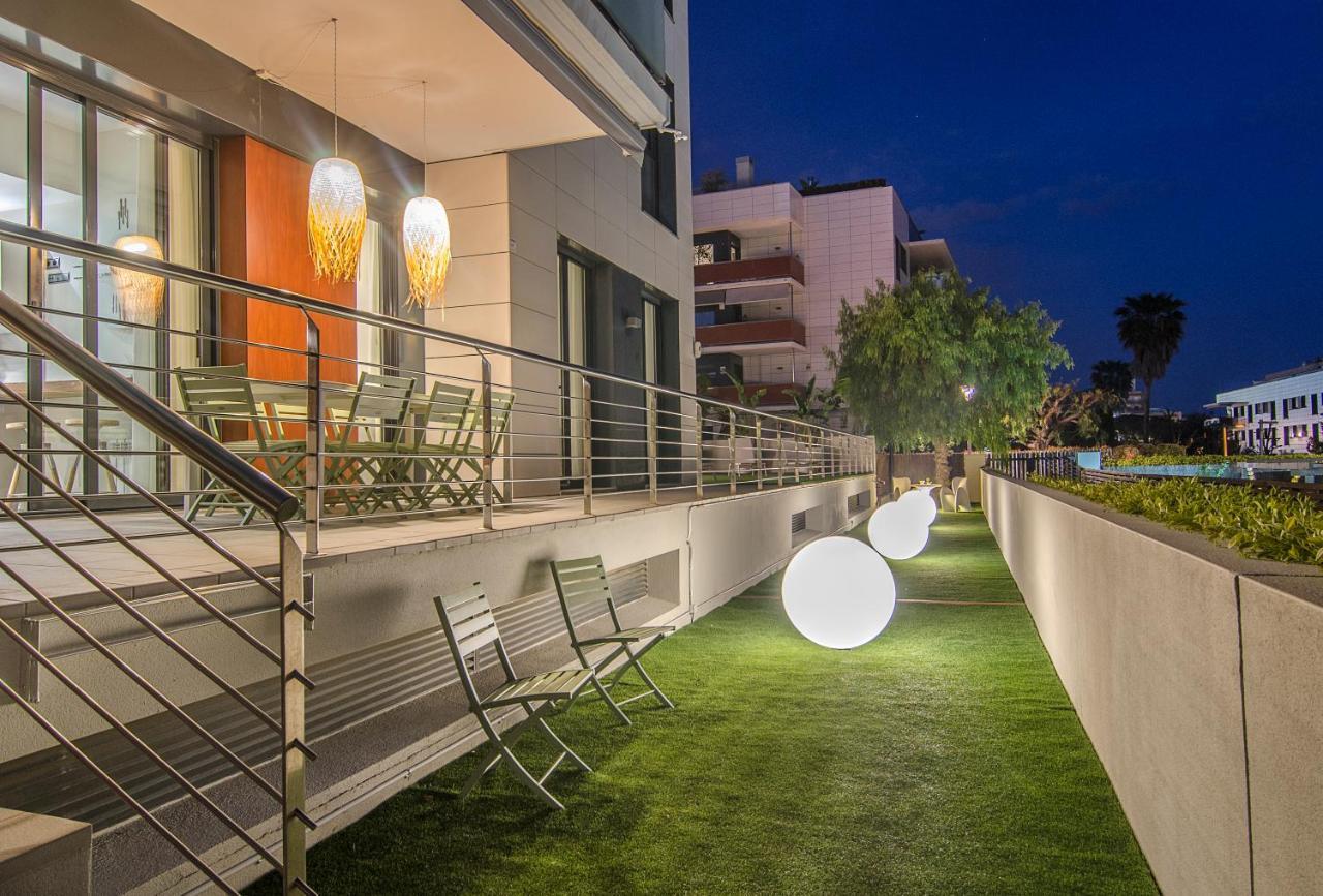 Sitges Spaces Garden Paradise 3 Bedroom, 3 Bathroom, Huge Private Garden-Terrace, Pool- Sleeps Up To 8 외부 사진