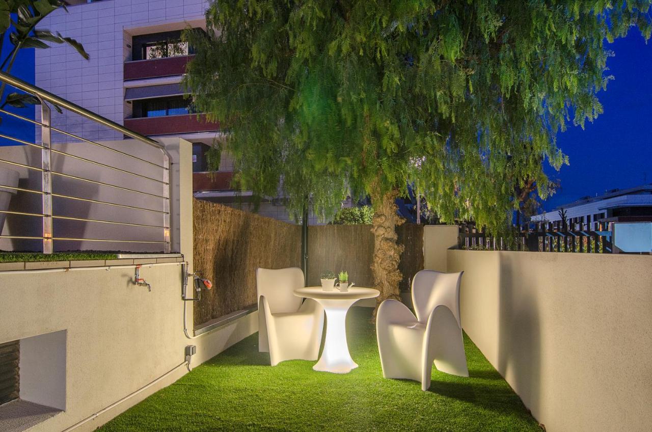 Sitges Spaces Garden Paradise 3 Bedroom, 3 Bathroom, Huge Private Garden-Terrace, Pool- Sleeps Up To 8 외부 사진