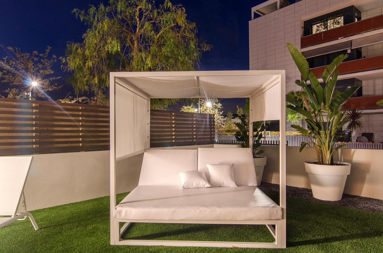 Sitges Spaces Garden Paradise 3 Bedroom, 3 Bathroom, Huge Private Garden-Terrace, Pool- Sleeps Up To 8 외부 사진