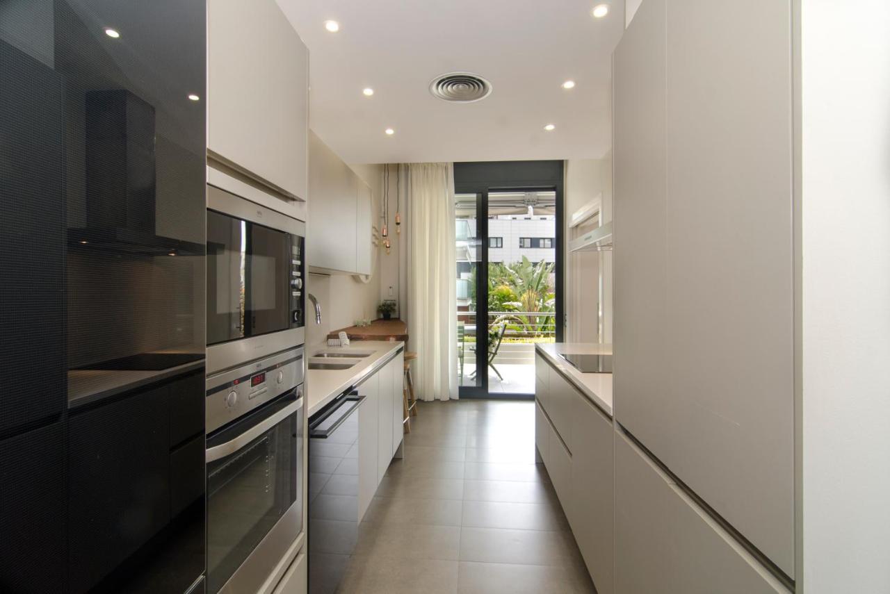 Sitges Spaces Garden Paradise 3 Bedroom, 3 Bathroom, Huge Private Garden-Terrace, Pool- Sleeps Up To 8 외부 사진
