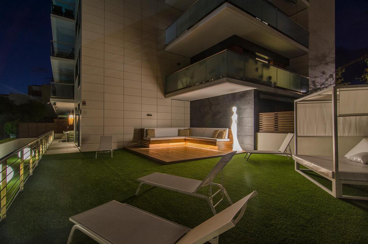Sitges Spaces Garden Paradise 3 Bedroom, 3 Bathroom, Huge Private Garden-Terrace, Pool- Sleeps Up To 8 외부 사진