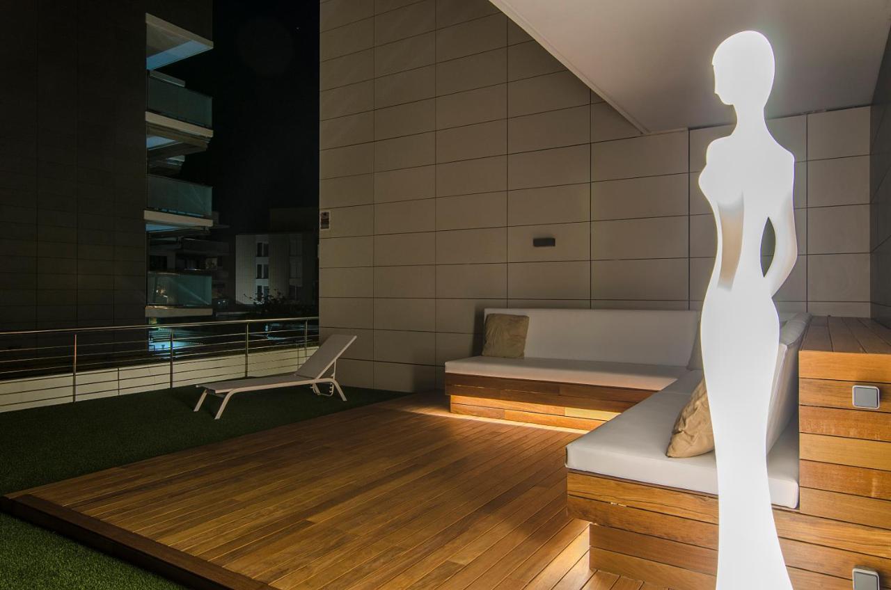 Sitges Spaces Garden Paradise 3 Bedroom, 3 Bathroom, Huge Private Garden-Terrace, Pool- Sleeps Up To 8 외부 사진