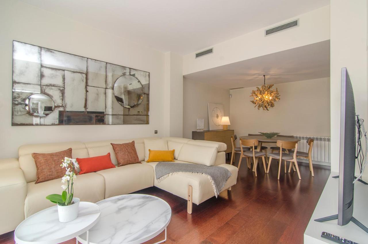Sitges Spaces Garden Paradise 3 Bedroom, 3 Bathroom, Huge Private Garden-Terrace, Pool- Sleeps Up To 8 외부 사진