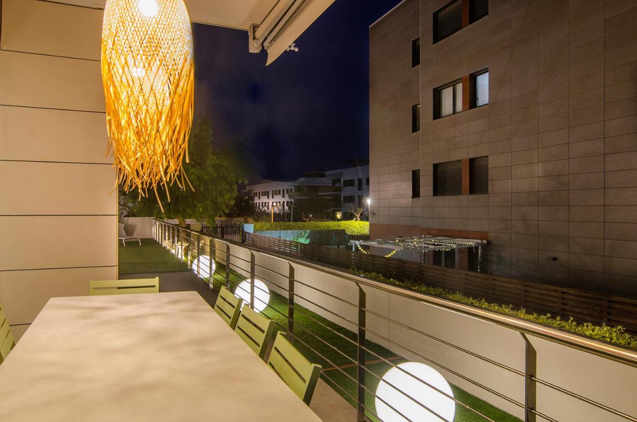 Sitges Spaces Garden Paradise 3 Bedroom, 3 Bathroom, Huge Private Garden-Terrace, Pool- Sleeps Up To 8 외부 사진