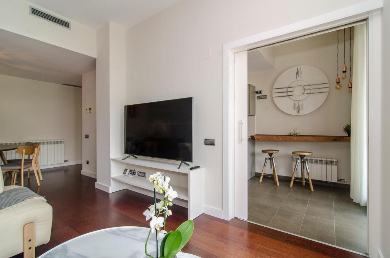 Sitges Spaces Garden Paradise 3 Bedroom, 3 Bathroom, Huge Private Garden-Terrace, Pool- Sleeps Up To 8 외부 사진